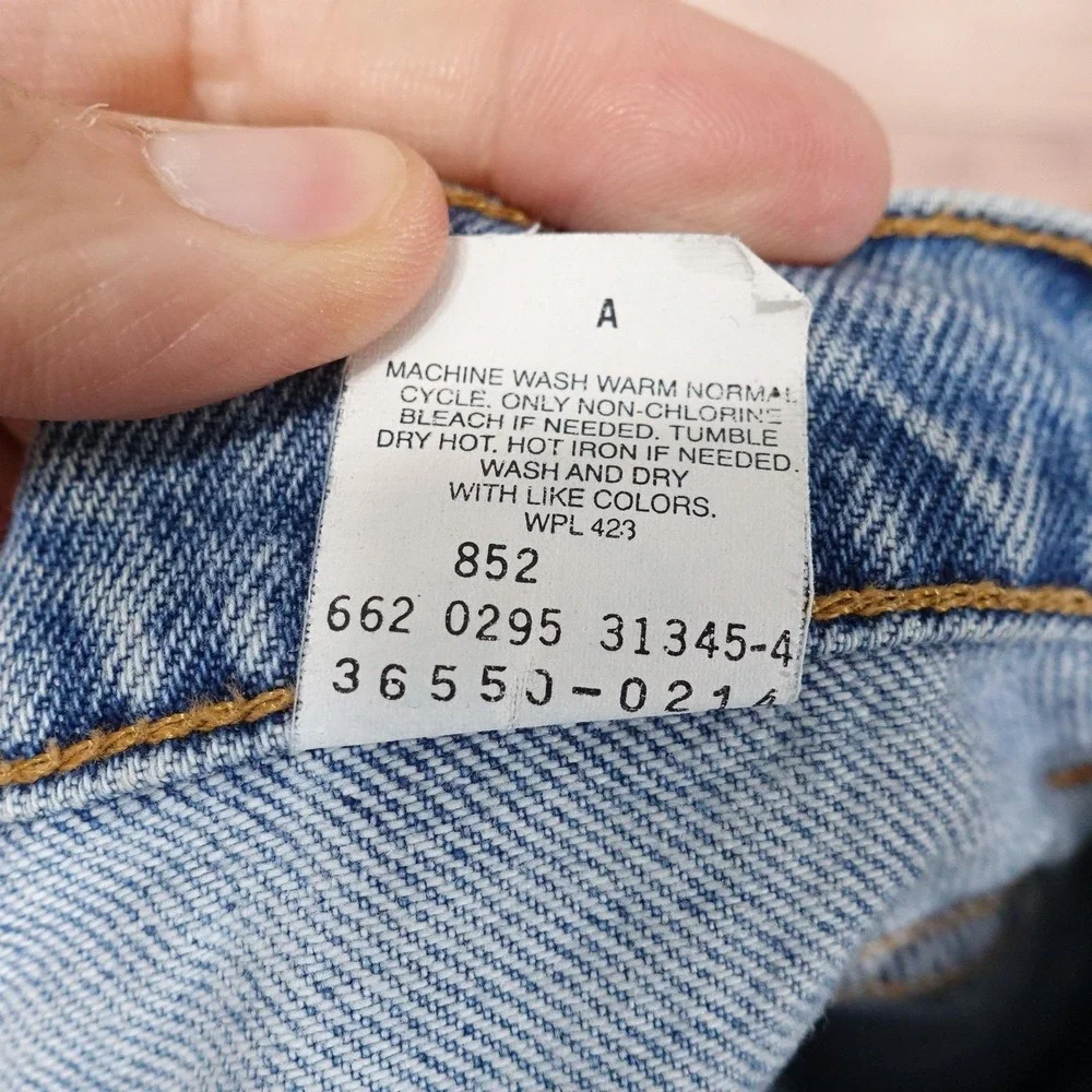 Levi's Jean Shorts Mens 29 Blue Denim 550 Relaxed Fit Bermuda 10 Inseam Vintage